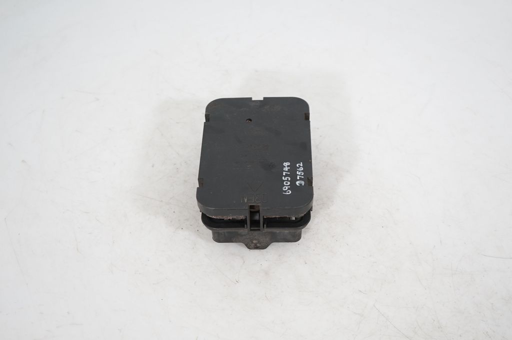 Quarter panel pressure vent (4)