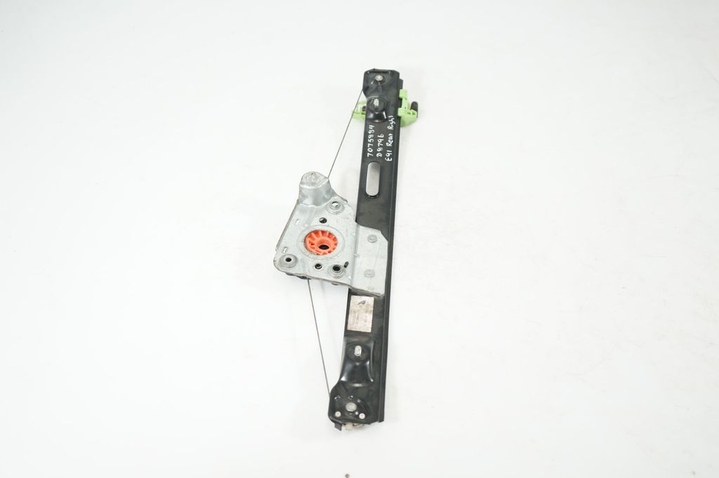 Rear door window regulator with motor (10)