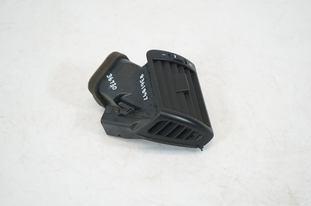 Dashboard side air vent grill/cover trim (4)