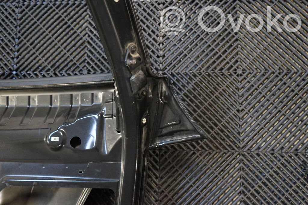 Tailgate/trunk/boot lid (7)