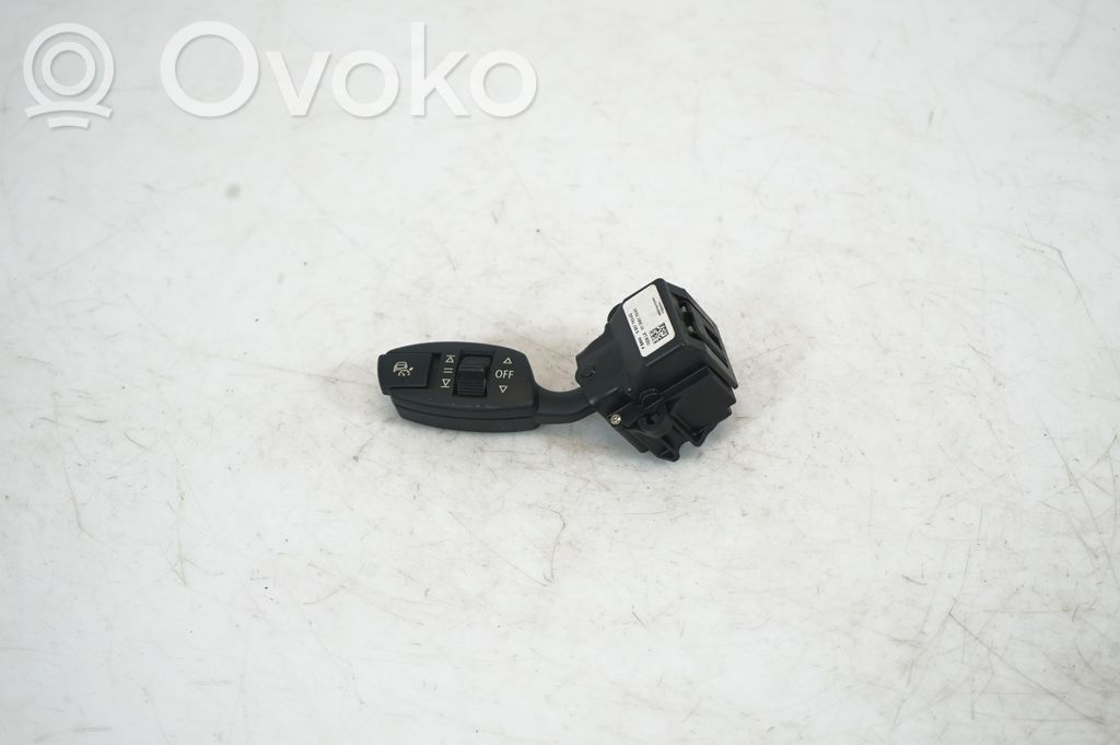 Wiper turn signal indicator stalk/switch