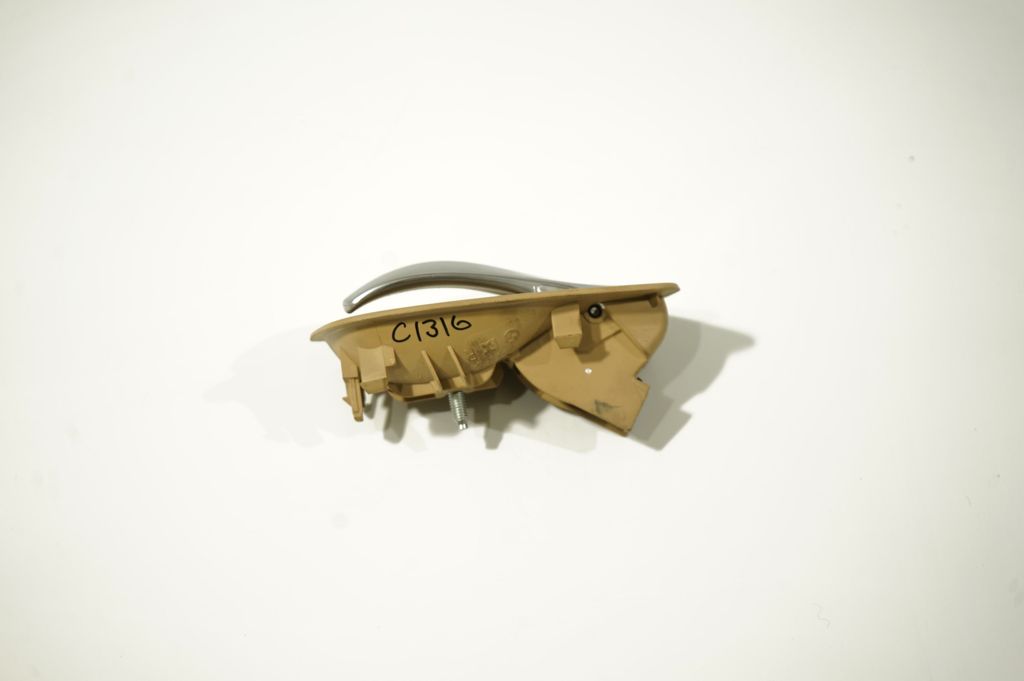 Front door interior handle (3)