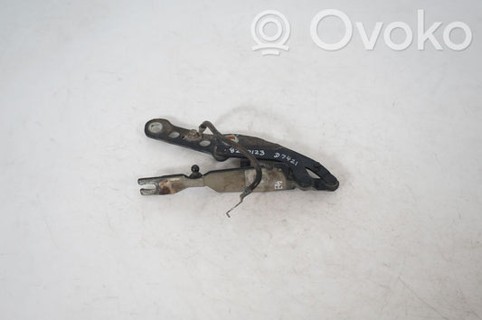 Engine bonnet/hood hinges