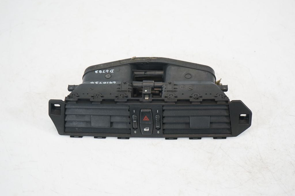 Dash center air vent grill