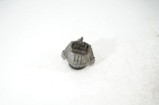 Engine mount bracket