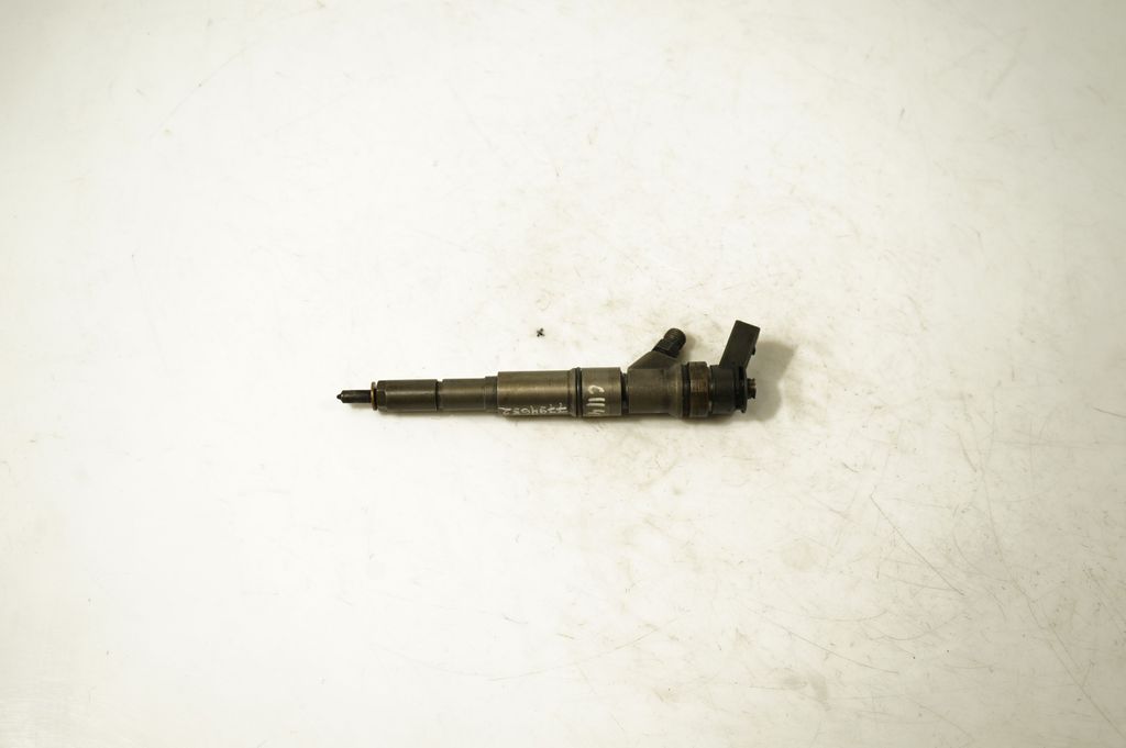 Fuel injector (4)