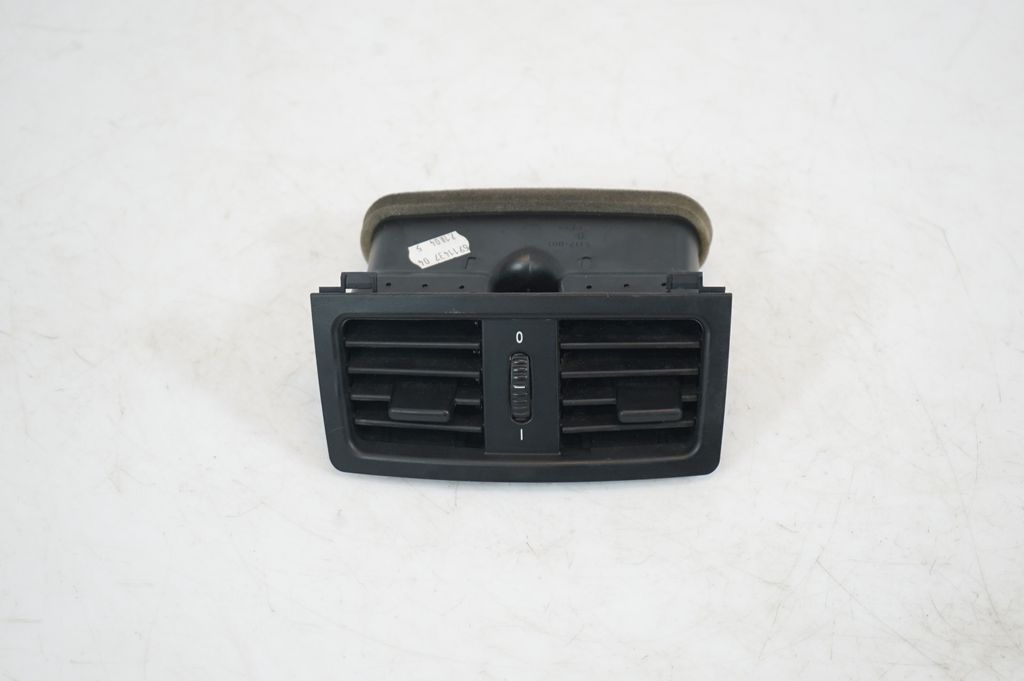 Rear air vent grill