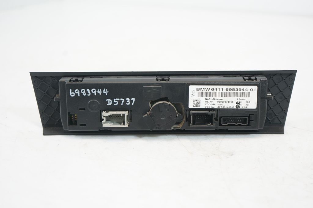 Climate control unit (9)
