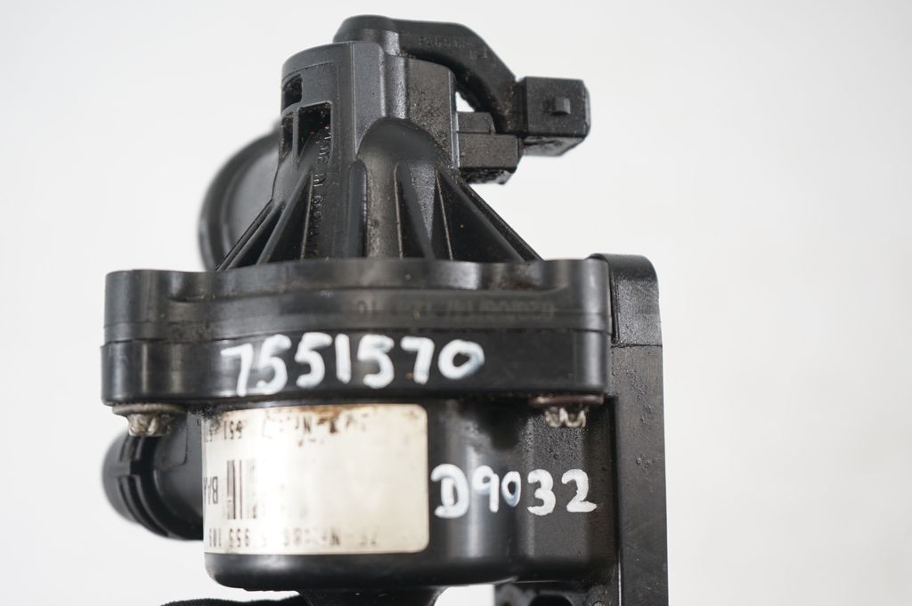 Power steering pump (8)