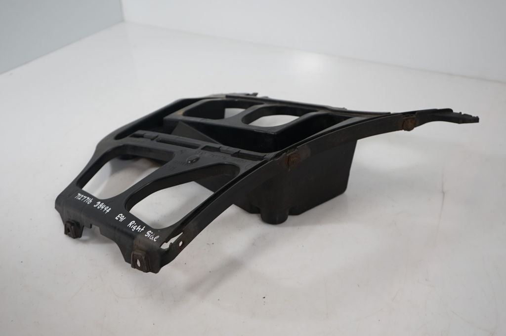 Rear bumper mounting bracket (6)