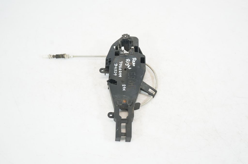 Rear door exterior handle/bracket (2)