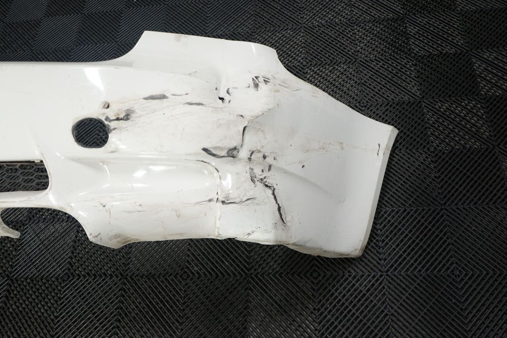Rear bumper (8)