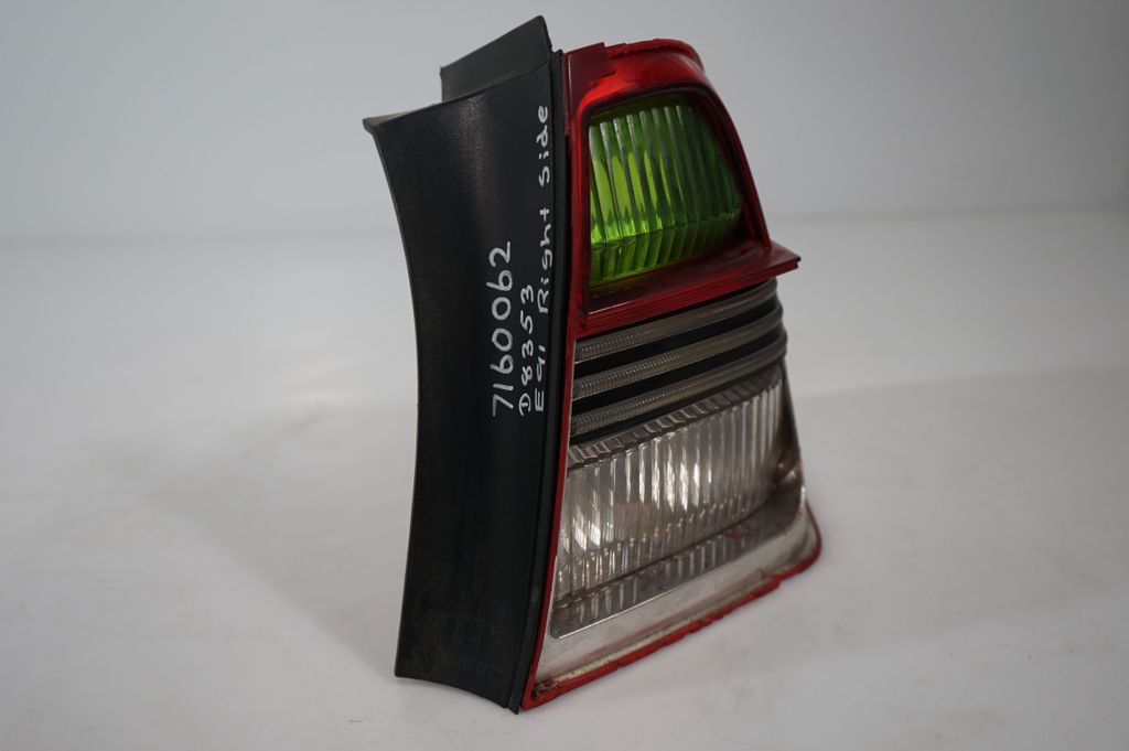 Rear/tail lights (8)