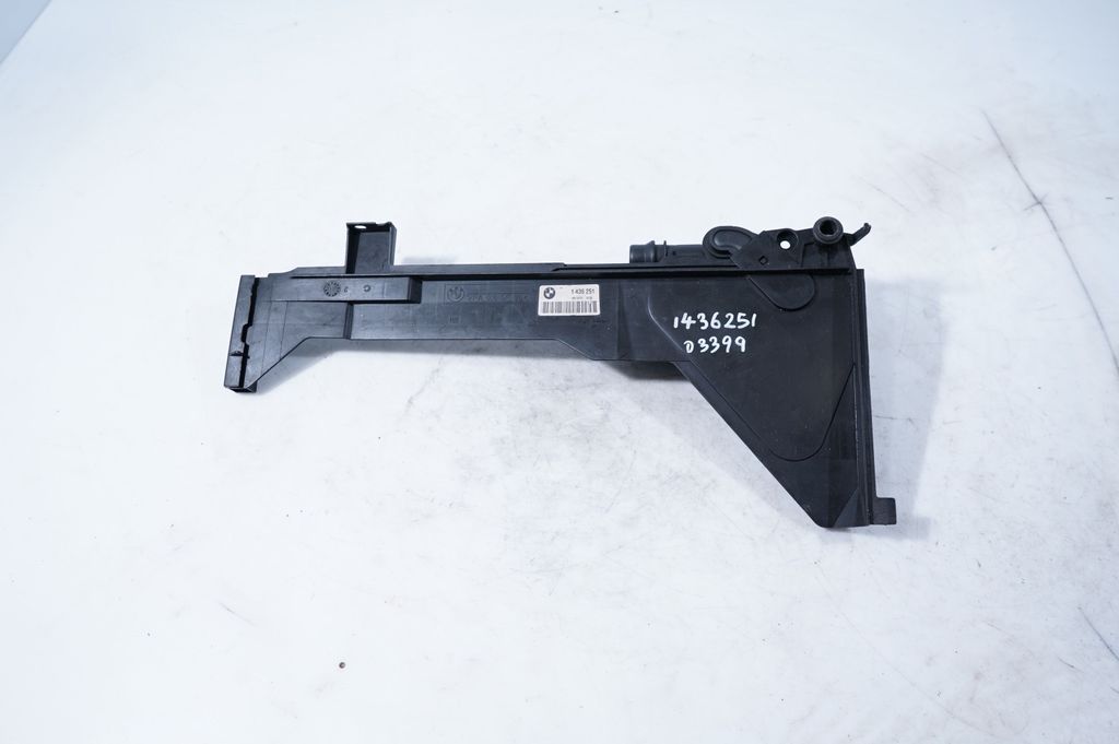 Coolant expansion tank/reservoir (6)