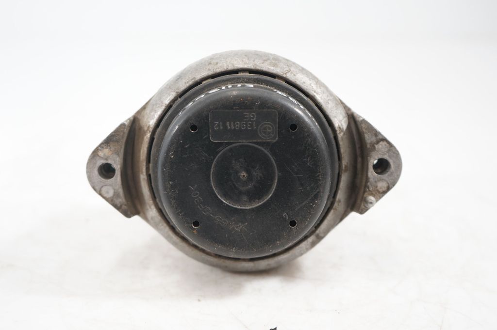 Engine mount bracket (6)