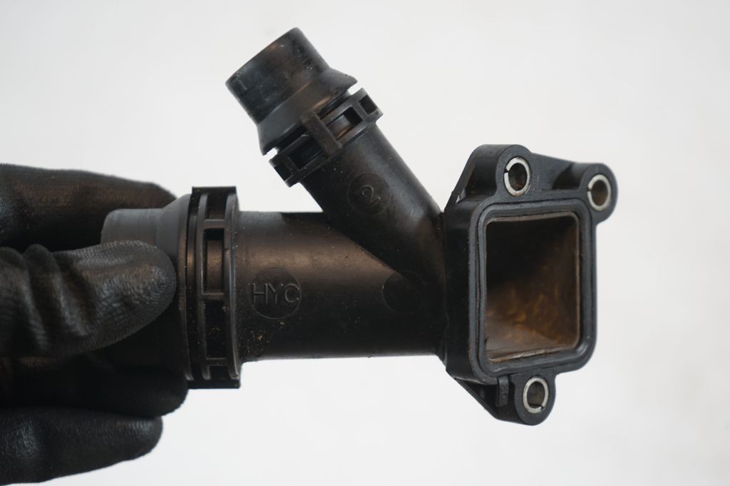 Engine coolant pipe/hose (5)