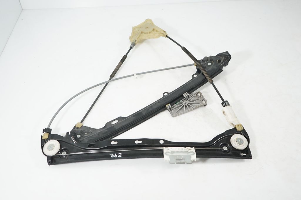 Front door window regulator with motor (5)