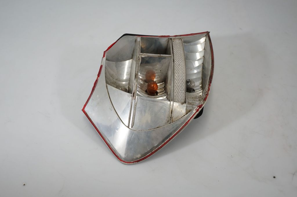 Rear/tail lights (4)