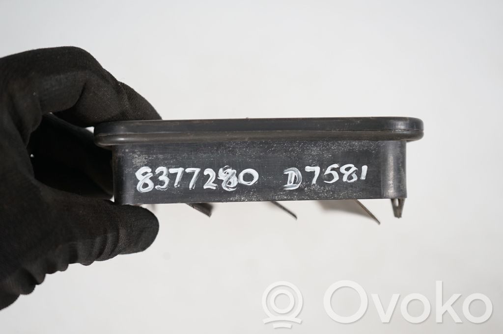 Quarter panel pressure vent (8)