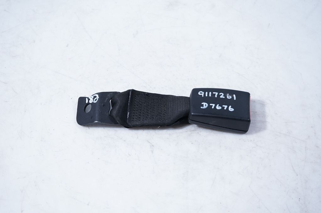 Rear seatbelt buckle