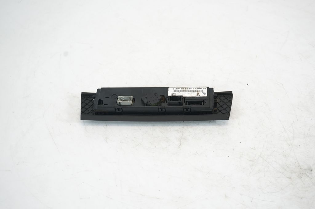 Climate control unit (5)