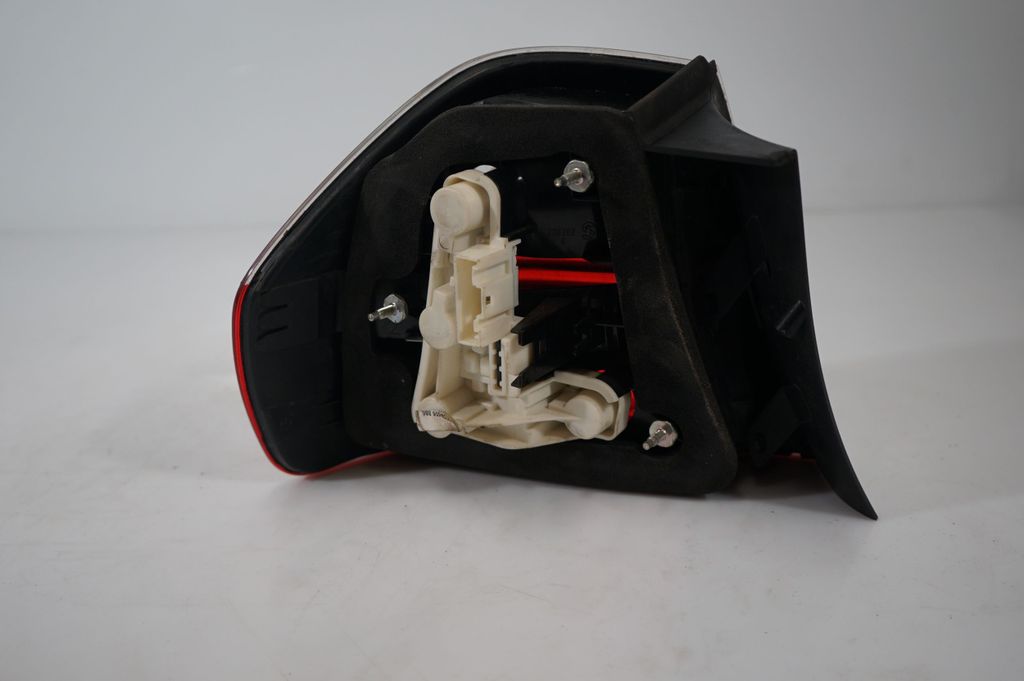 Rear/tail lights (7)