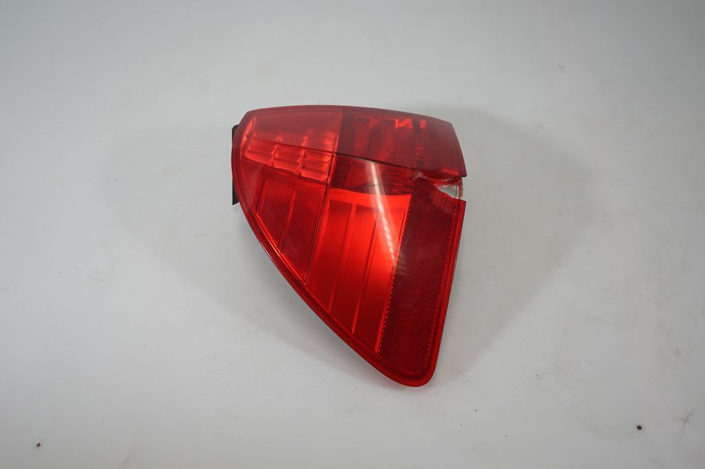 Rear/tail lights (4)