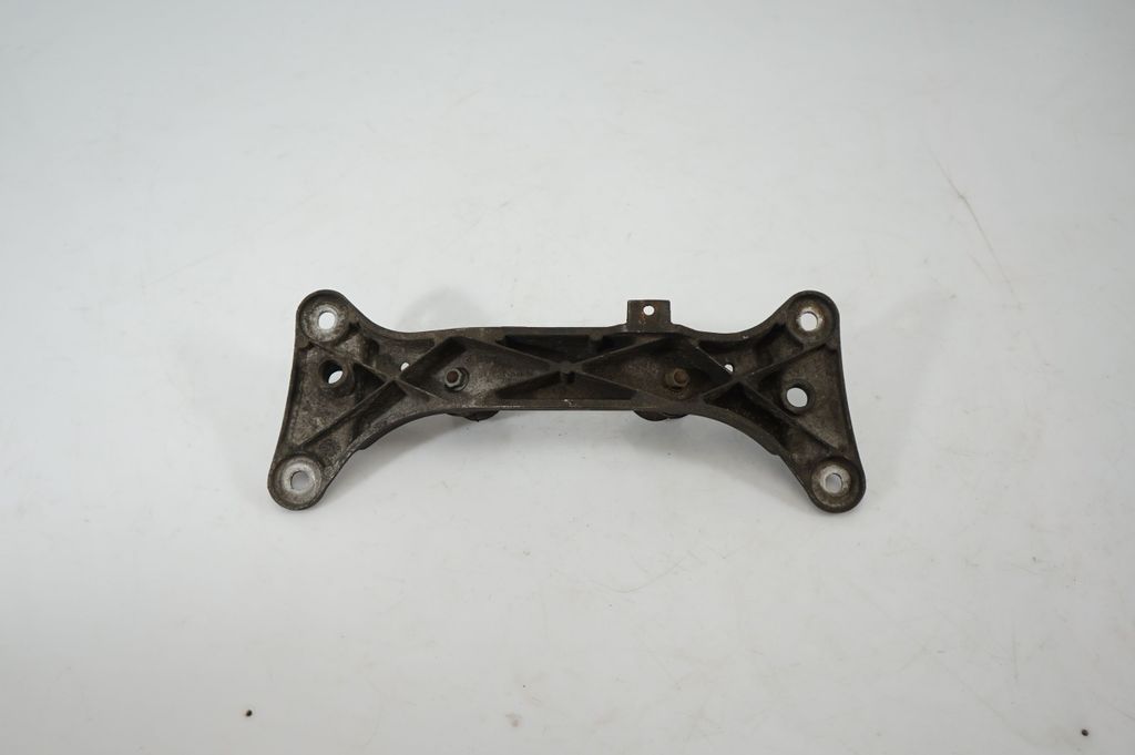 Gearbox mounting bracket (5)