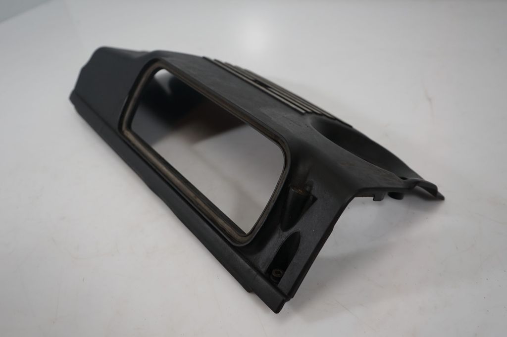 Engine cover (trim) (6)