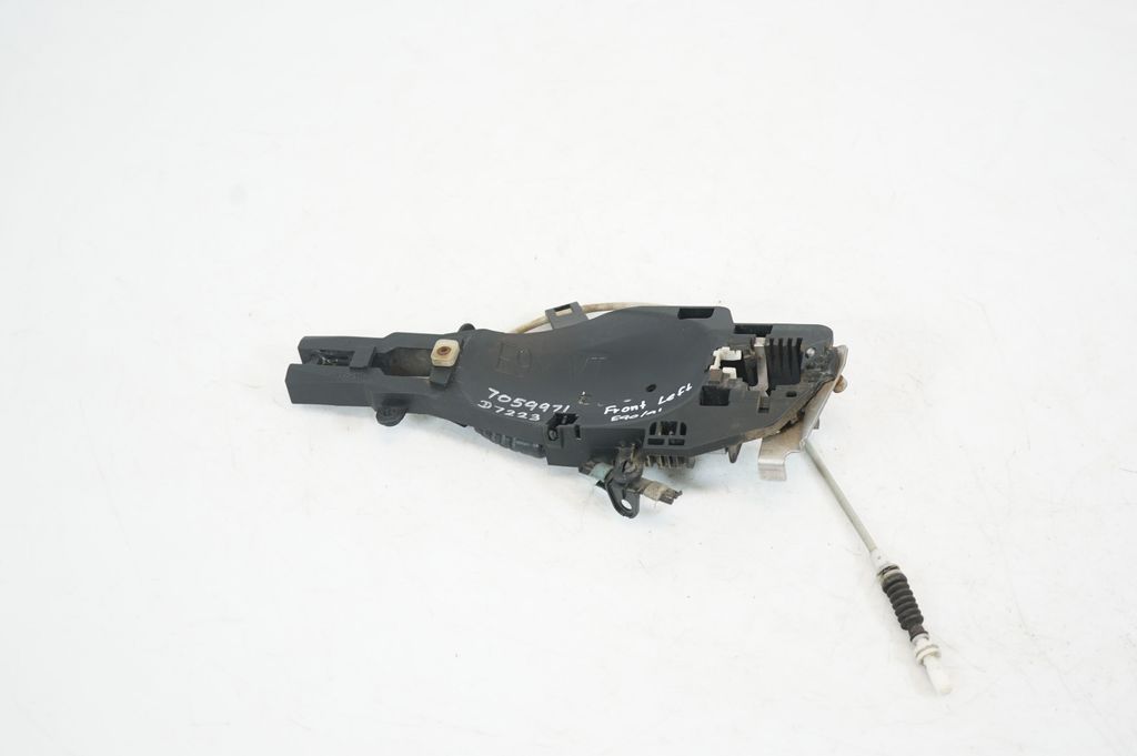 Front door exterior handle/bracket