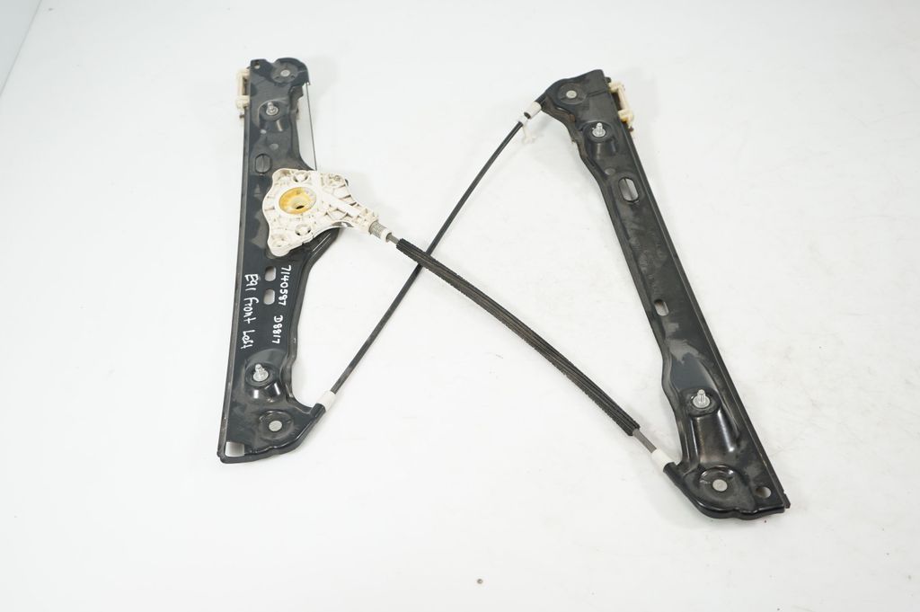 Front door window regulator with motor (2)