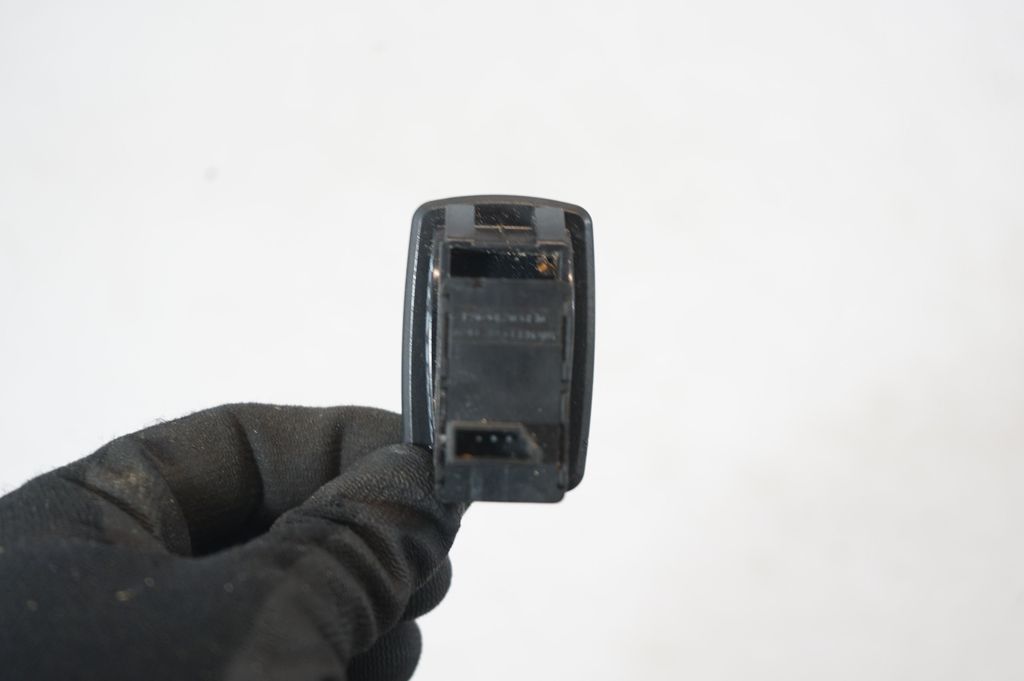 Electric window control switch (6)