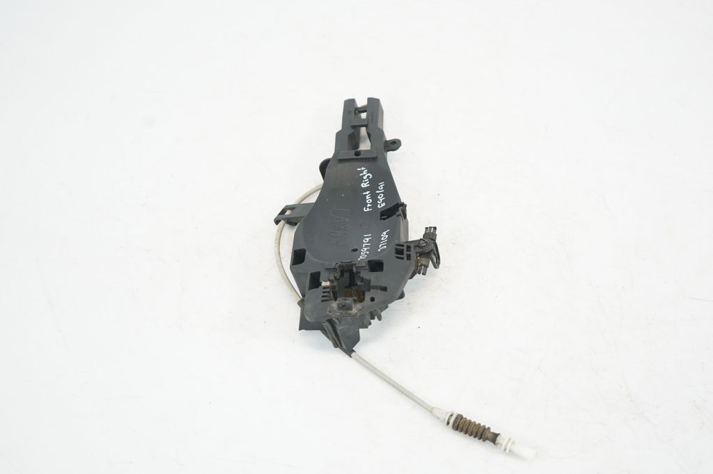 Front door coupe exterior handle/bracket (4)