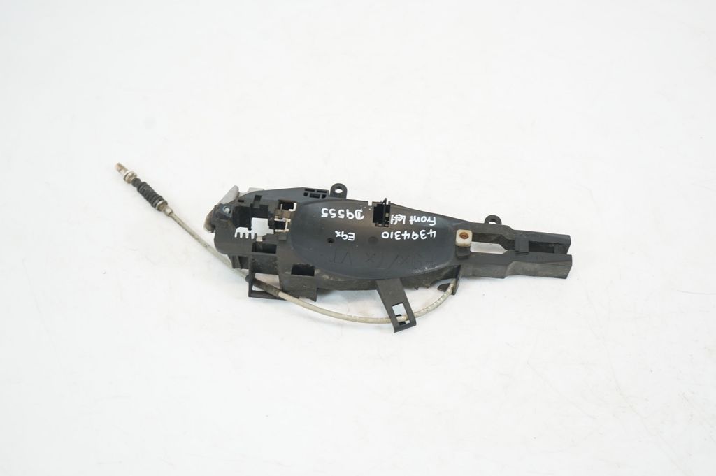 Front door exterior handle/bracket (3)