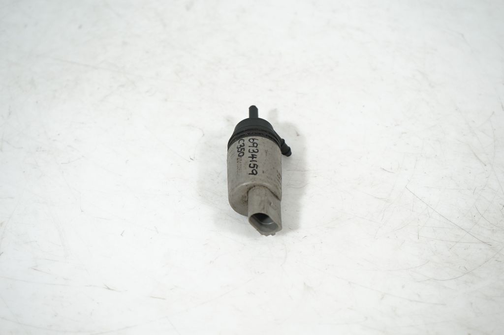 Windscreen/windshield washer pump (2)