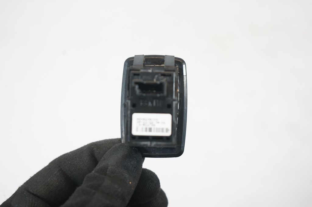 Electric window control switch (7)