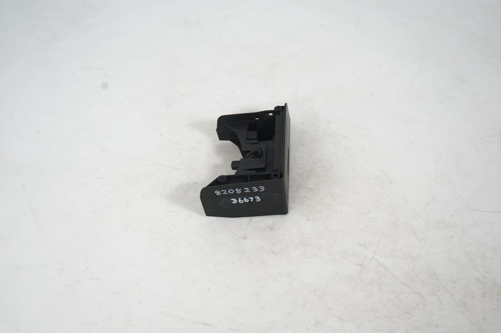 Rear door ashtray (4)