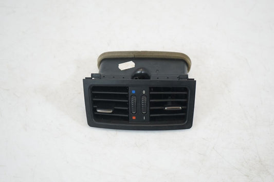 Rear air vent grill