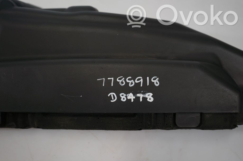 Engine cover (trim) (8)