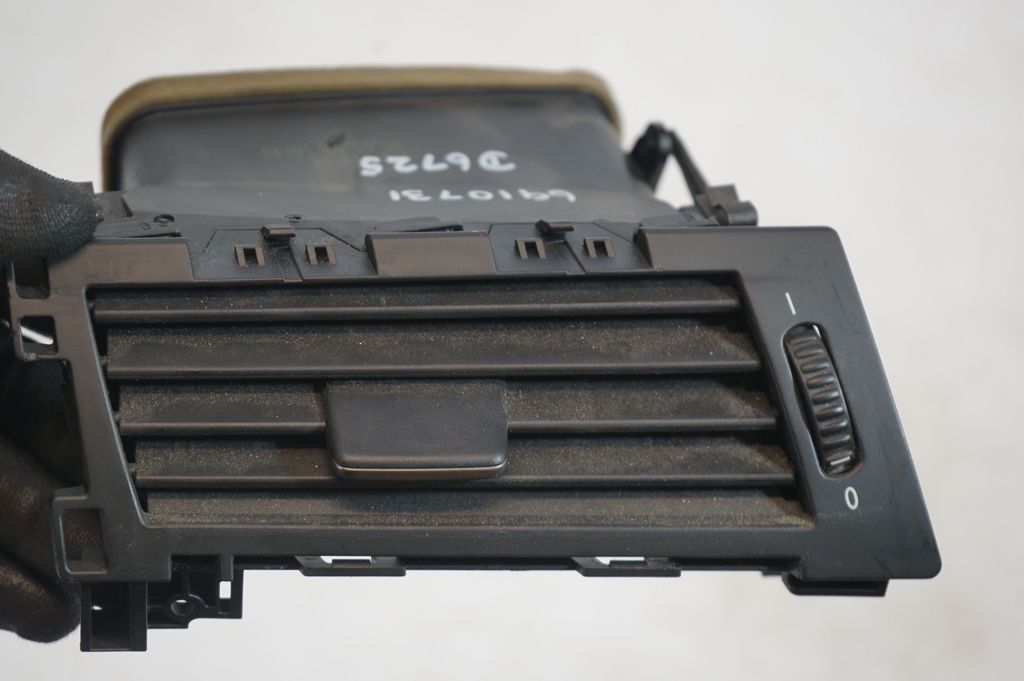 Dashboard side air vent grill/cover trim (7)