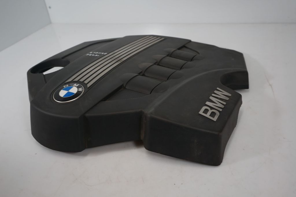 Engine cover (trim) (6)