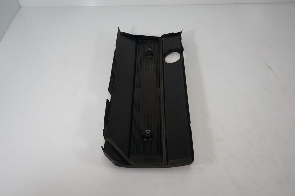Engine cover (trim) (5)