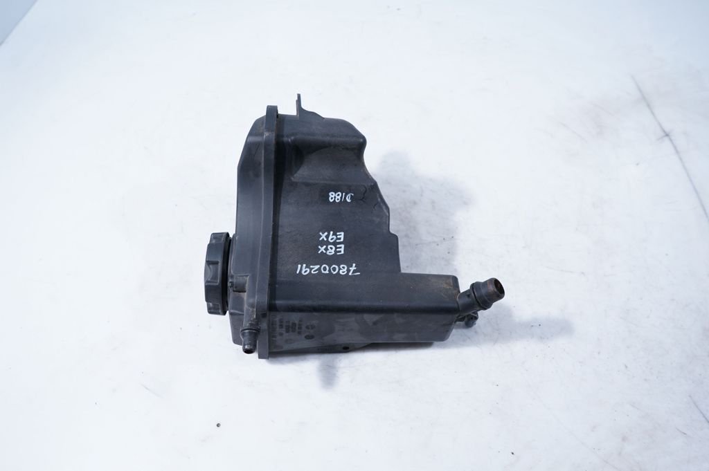 Coolant expansion tank/reservoir (4)