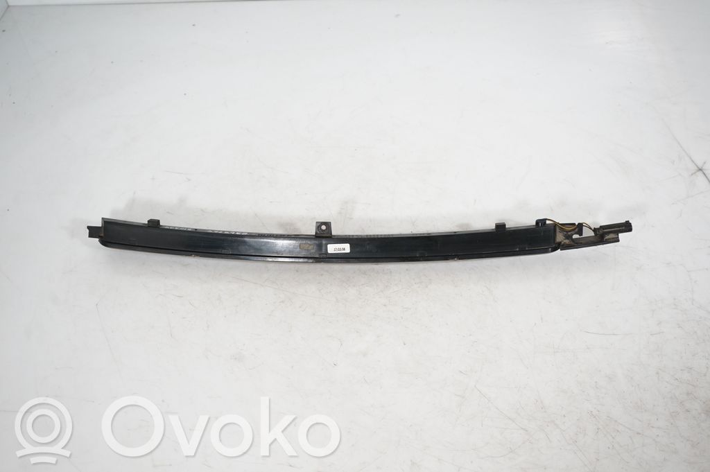 Third/center stoplight (5)