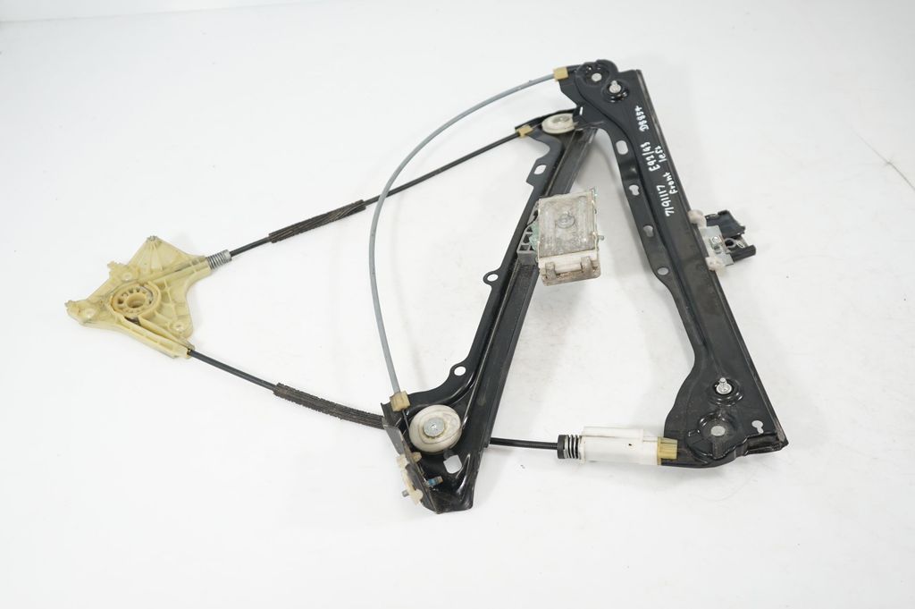 Front door window regulator with motor (4)