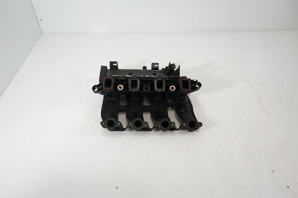 Intake manifold (5)