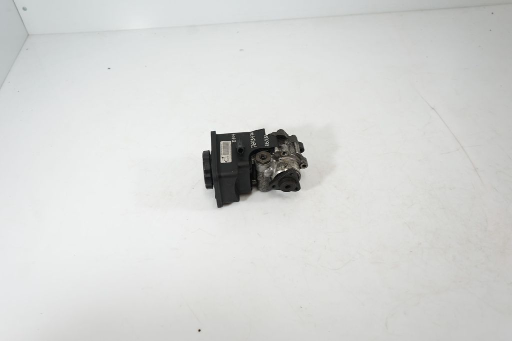 Power steering pump (4)
