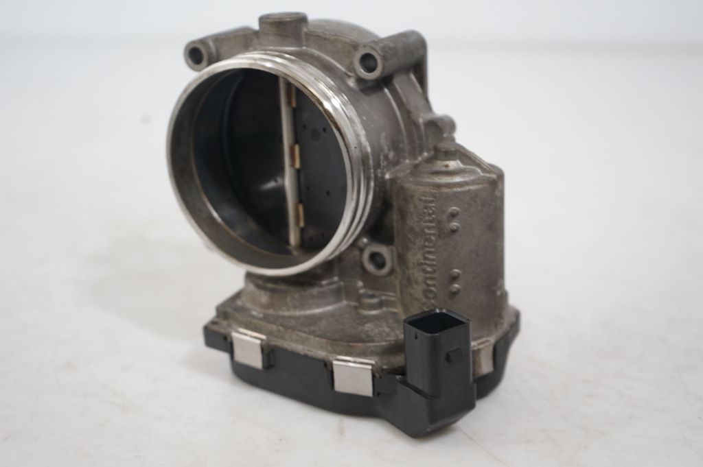 Throttle valve (7)