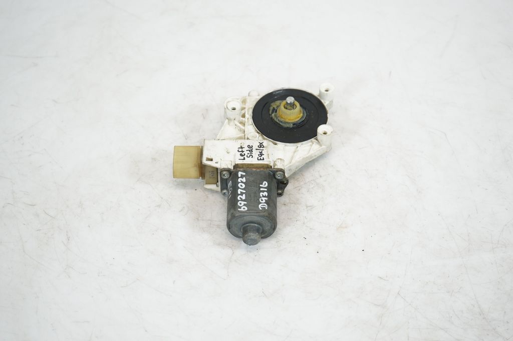 Front door window regulator with motor (4)