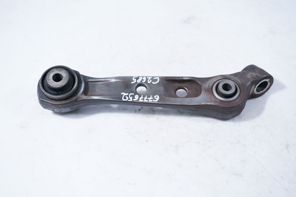 Front control arm (3)